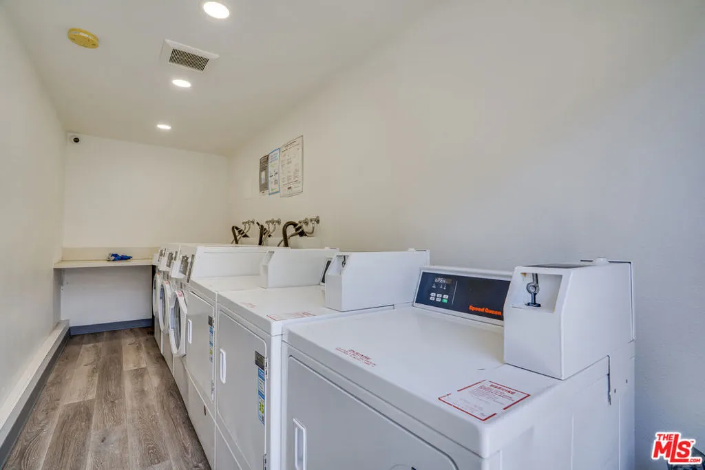 28915 Thousand Oaks Boulevard 186, Agoura Hills, California 91301 home-pic-17